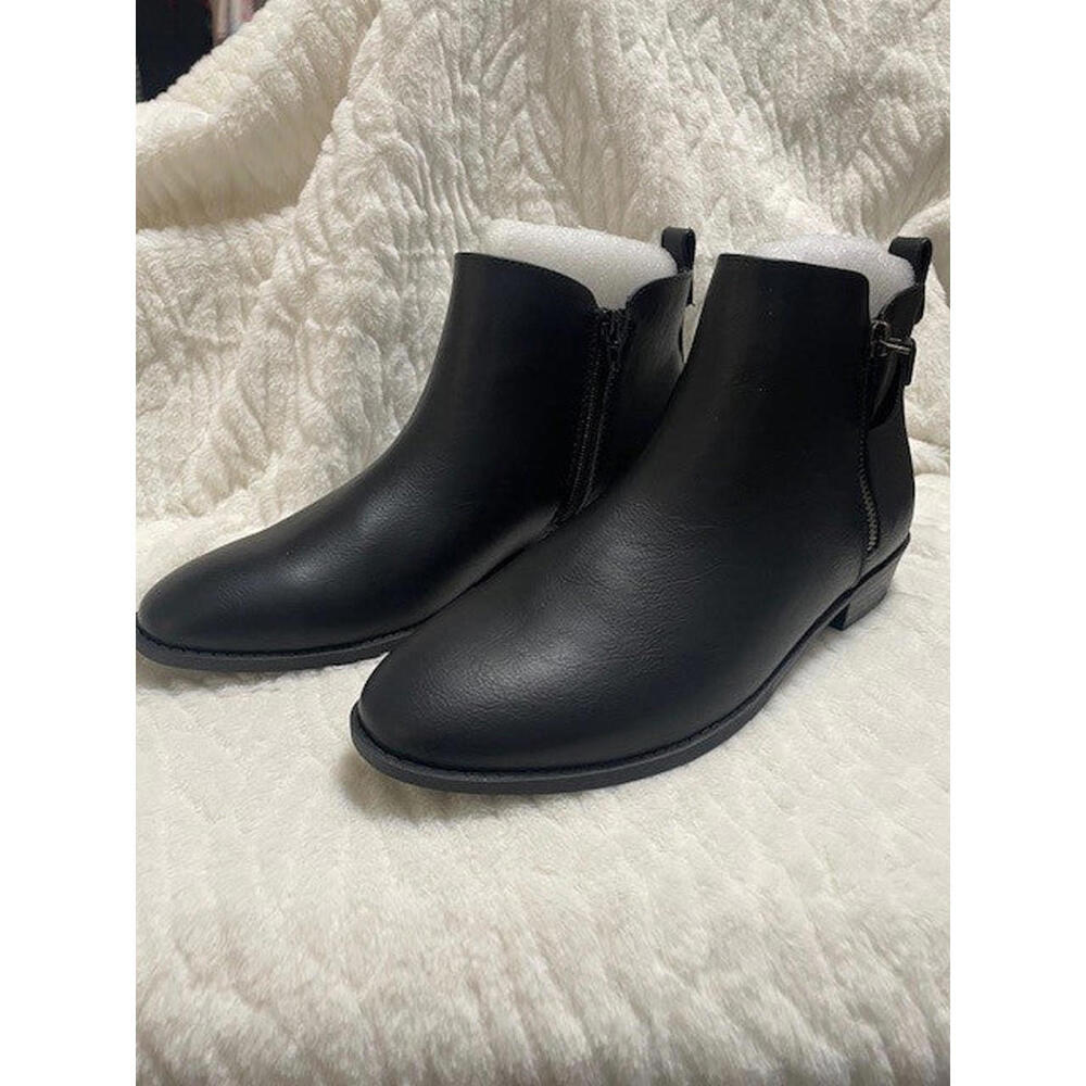 Size 10 - Journee Collection Ellis boot - black - NWT - RETAILS $214